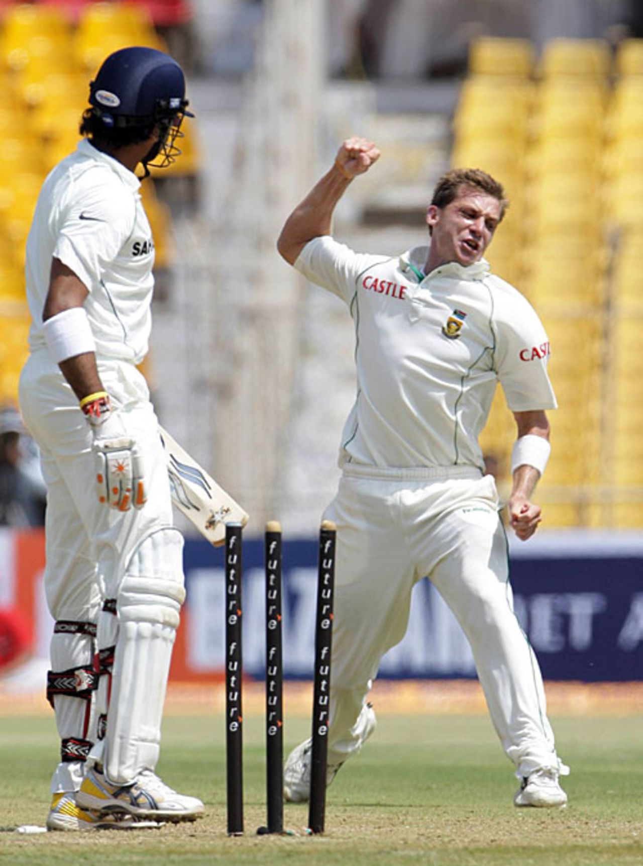 Dale Steyn wraps up India's innings for 76, India v South Africa, 2nd Test, Ahmedabad, 1st day, April 3, 2008