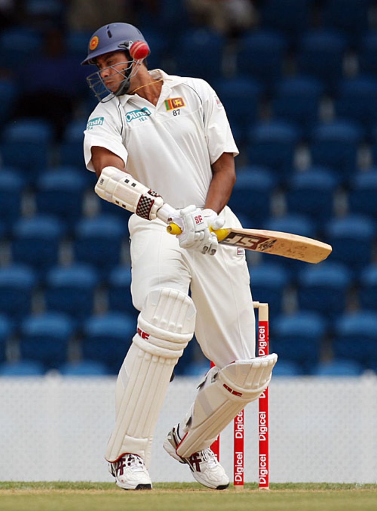 Michael Vandort sways out of the line of  a bouncer, West Indies v Sri Lanka, 2nd Test, Trinidad, 1st day, April 3, 2008 