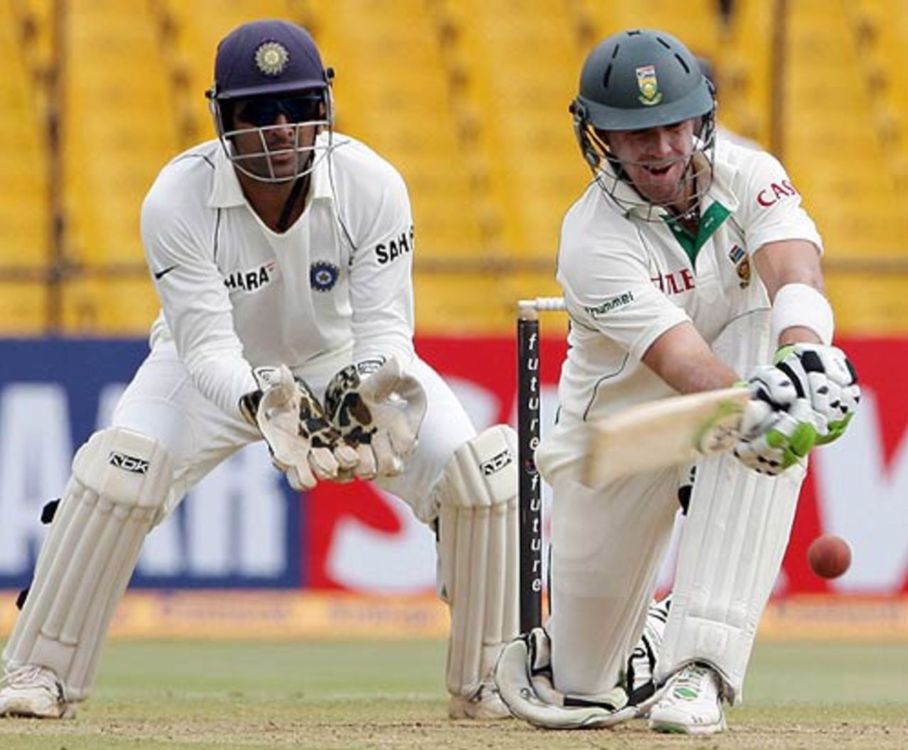 AB de Villiers sweeps on the way to South Africa's highest individual score in India, India v South Africa, 2nd Test, Ahmedabad, 2nd day, April 4, 2008