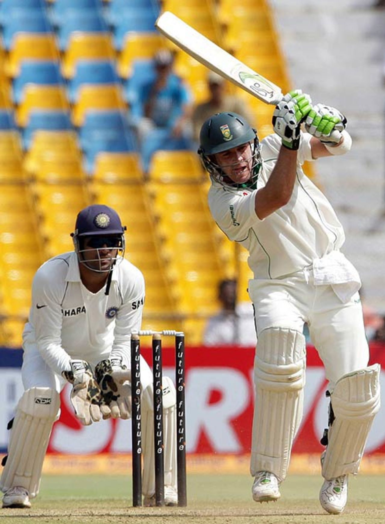 AB de Villiers was quick on his feet during the course of his big hundred, India v South Africa, 2nd Test, Ahmedabad, 2nd day, April 4, 2008