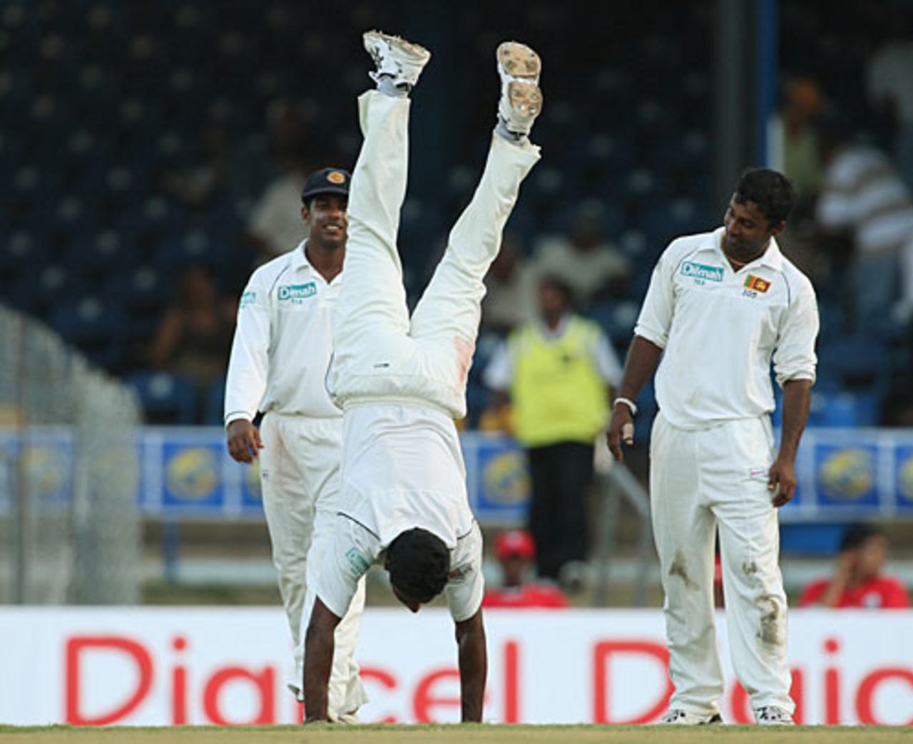 My new run-up: Ishara Amerasinghe does hand-stands, West Indies v Sri Lanka, 2nd Test, Trinidad, 2nd day, April 4, 2008 
