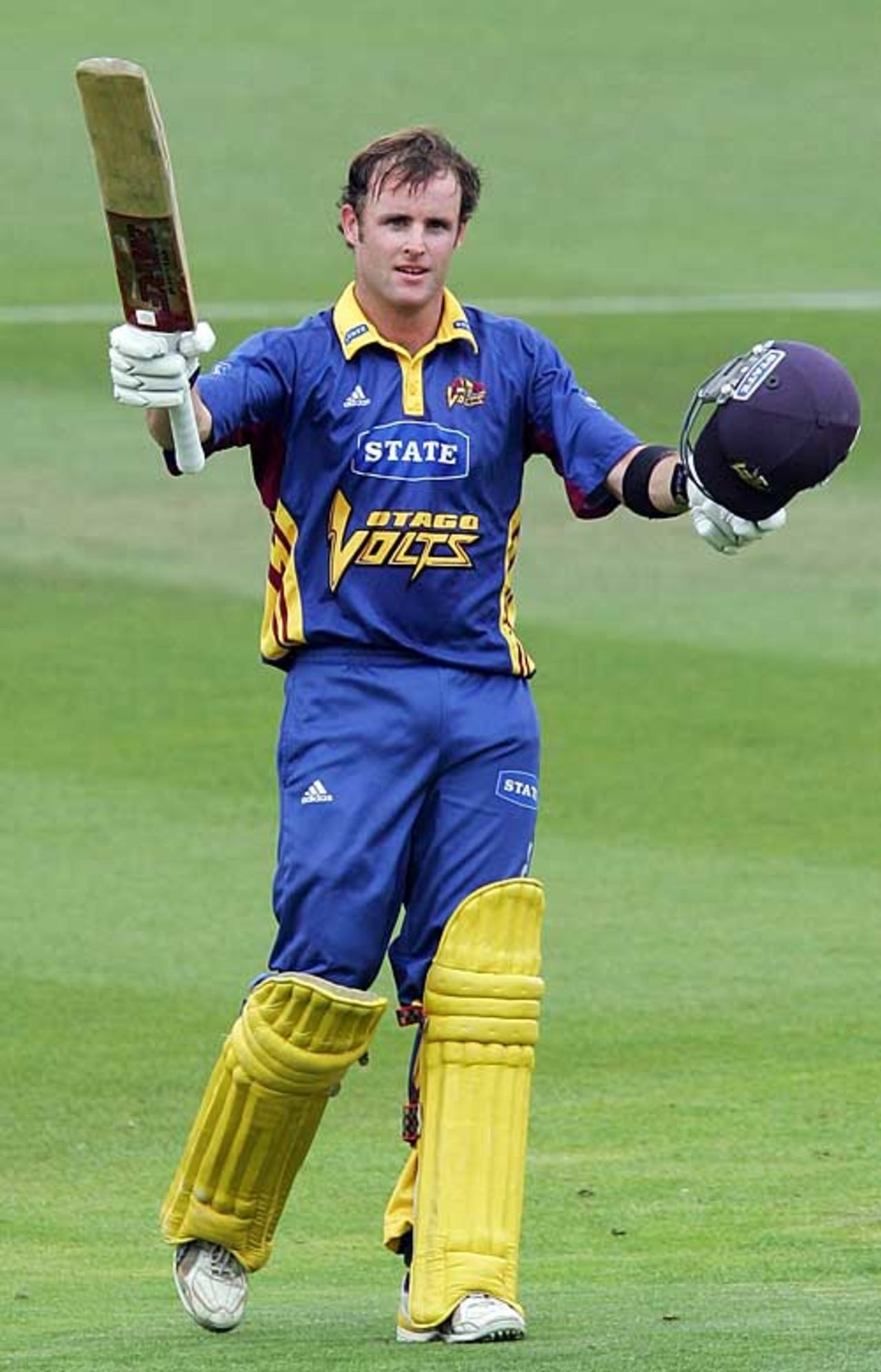 Aaron Redmond reaches his century, Auckland v Otago, State Shield, Auckland, January 6, 2008