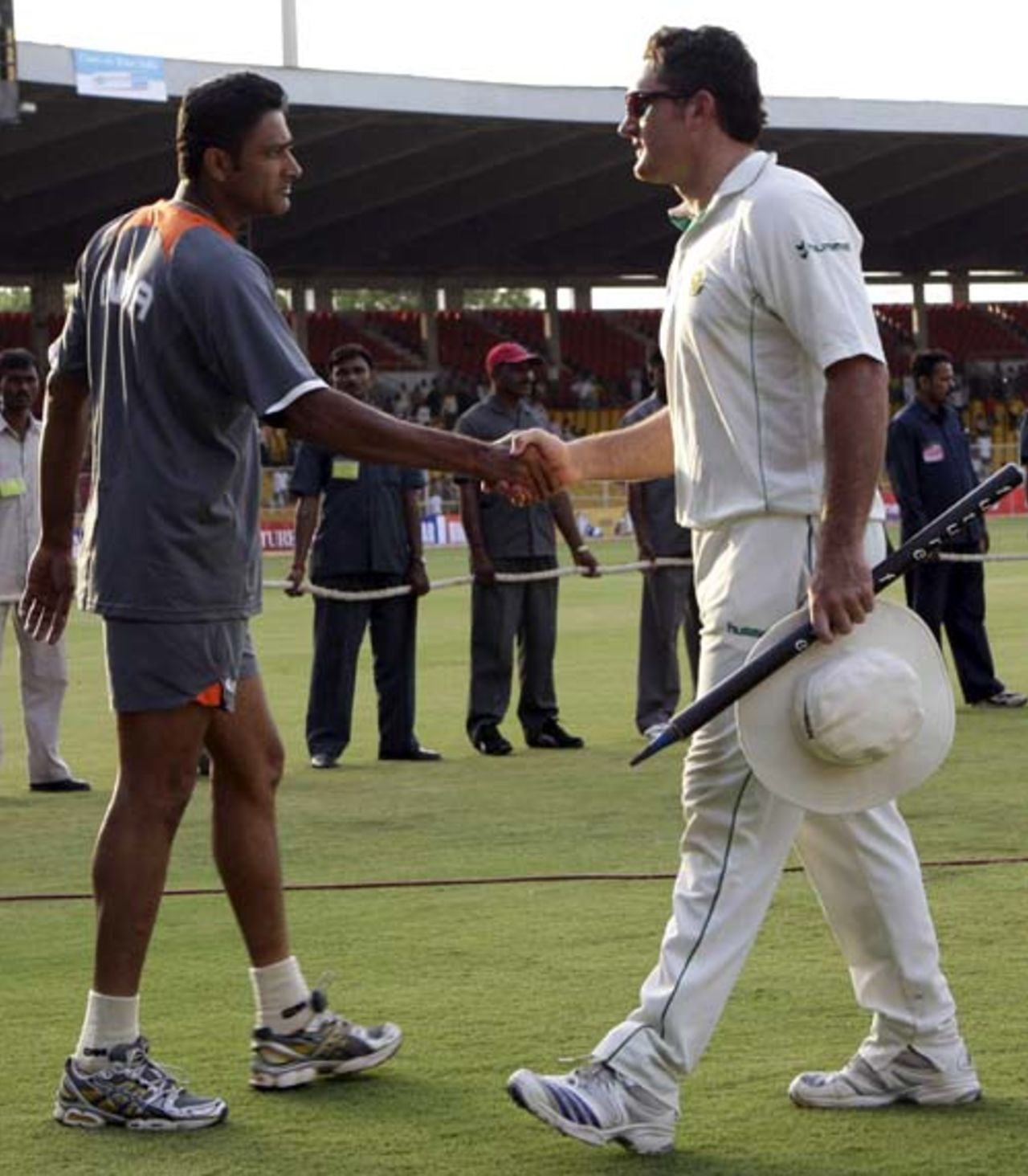 Anil Kumble congratulates Graeme Smith on South Africa's win, India v South Africa, 2nd Test, Ahmedabad, 3rd day, April 5, 2008