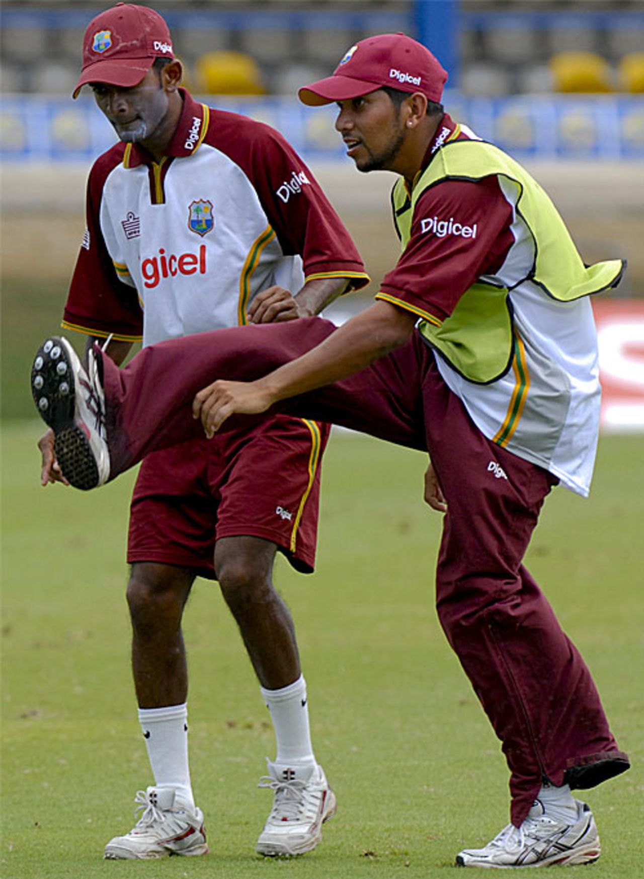 Sewnarine Chattergoon and Ramnaresh Sarwan stretch out, Queen's Park Oval, Trinidad, April 9, 2008
