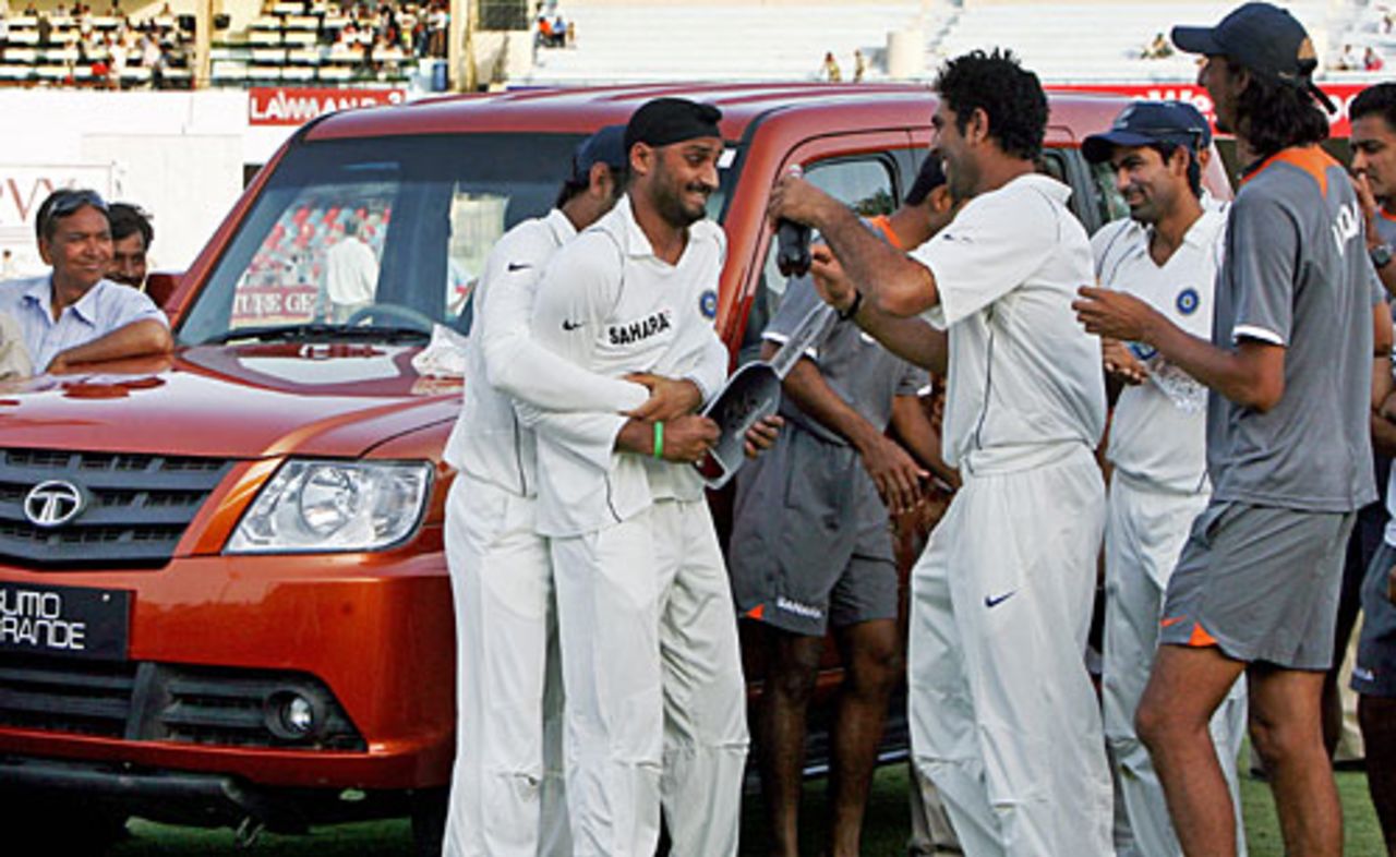 Team-mates congratulate Harbhajan Singh on winning the Man-of-the-Series award, India v South Africa, 3rd Test, Kanpur, 3rd day, April 13, 2008
