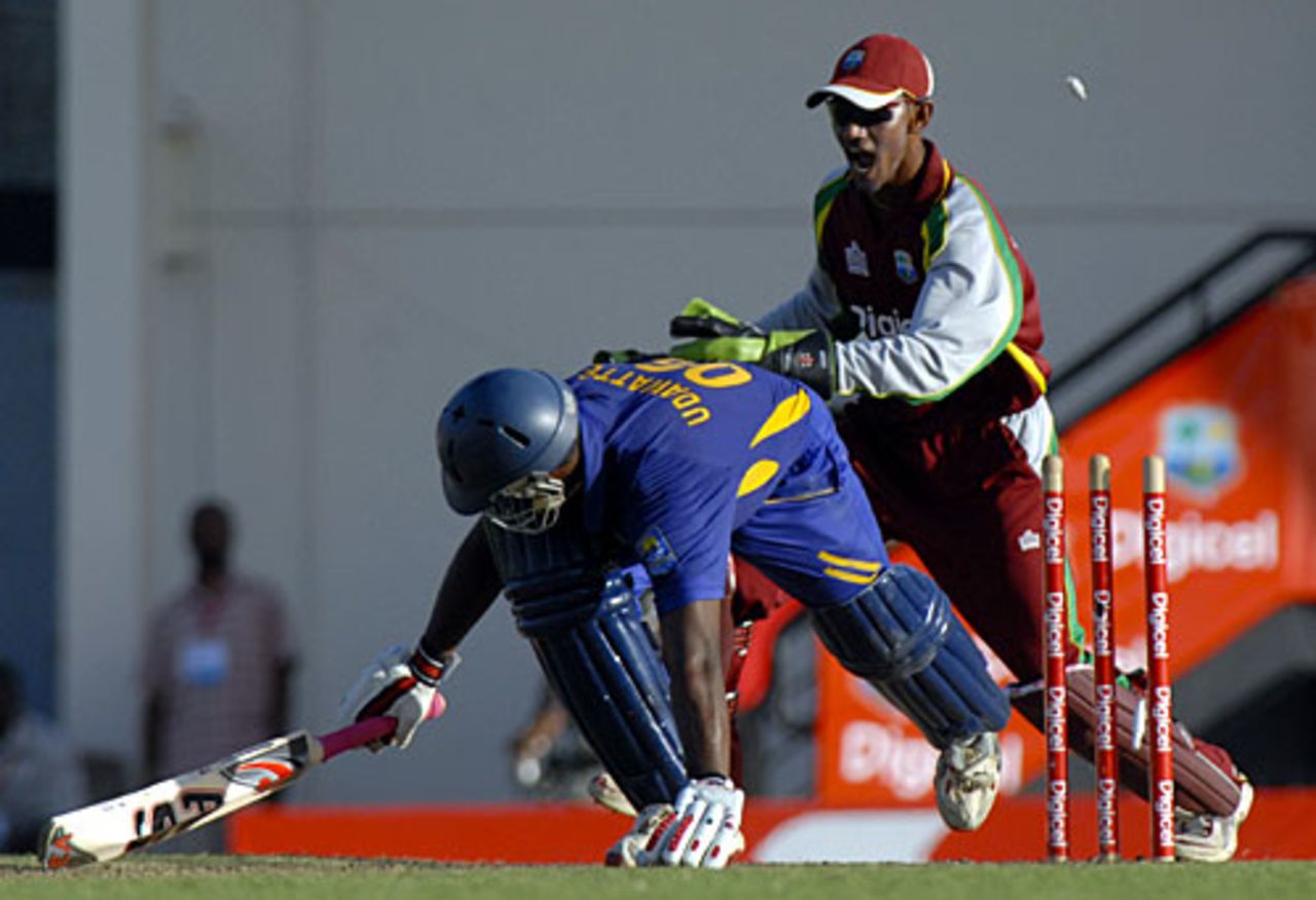 Denesh Ramdin brilliantly stumps Mahela Udawatte , West Indies v Sri Lanka, 3rd ODI, St Lucia, April 15, 2008