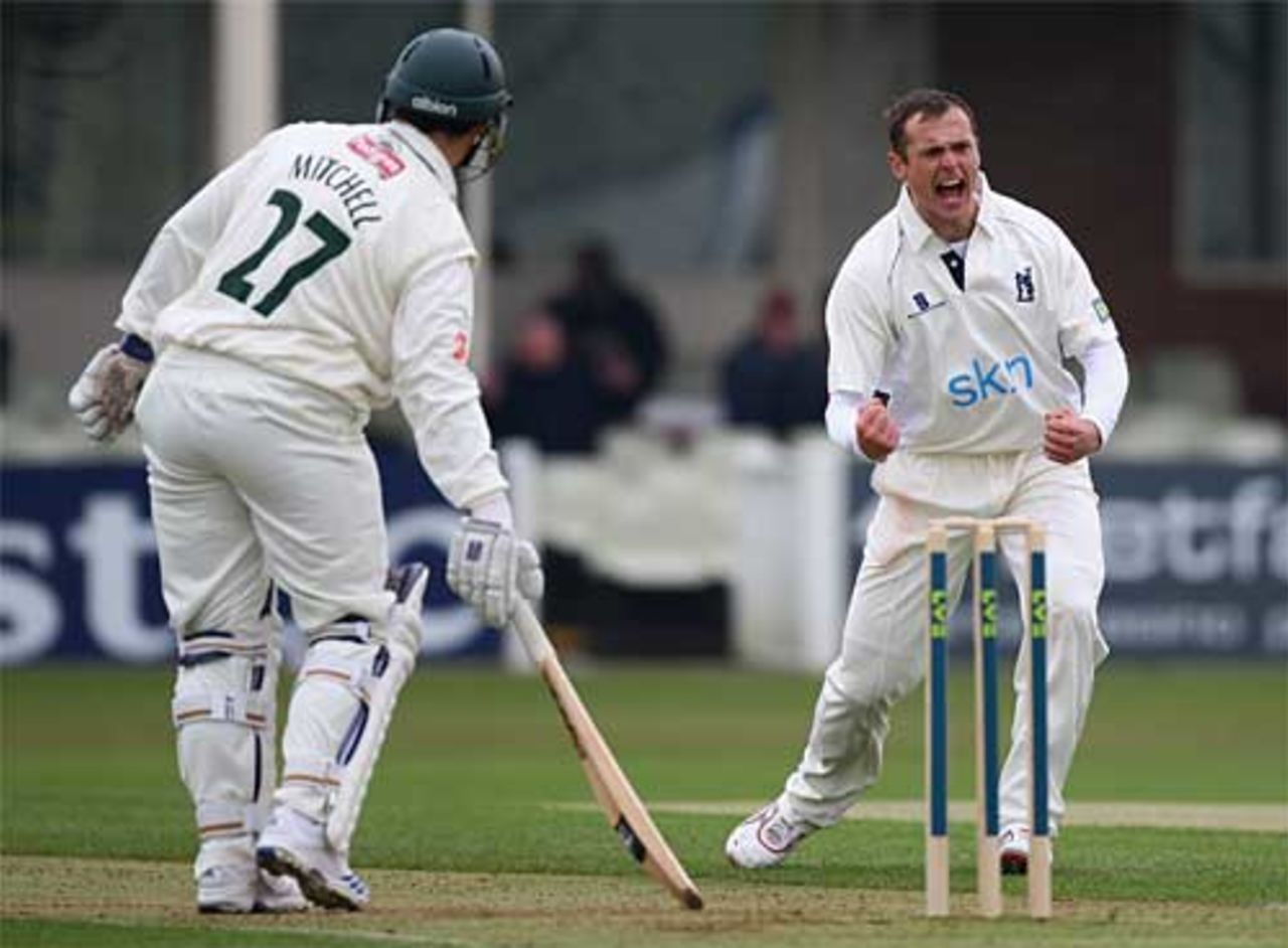 Lee Daggett takes Worcestershire's first wicket, Daryl Mitchell lbw, Warwickshire v Worcestershire, Edgbaston, April 16, 2008