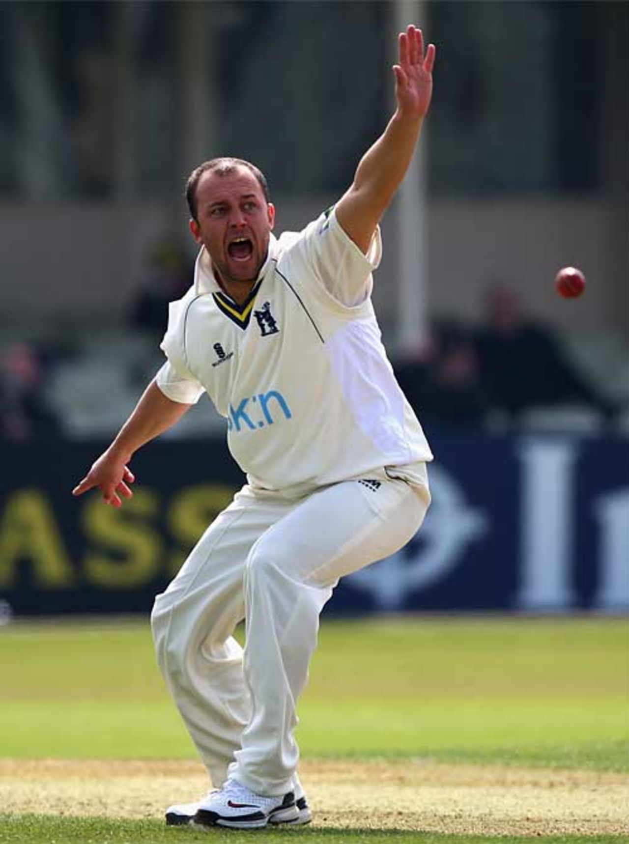 Jonathan Trott, who claimed three wickets, roars an appeal, Warwickshire v Worcestershire, Edgbaston, April 16, 2008