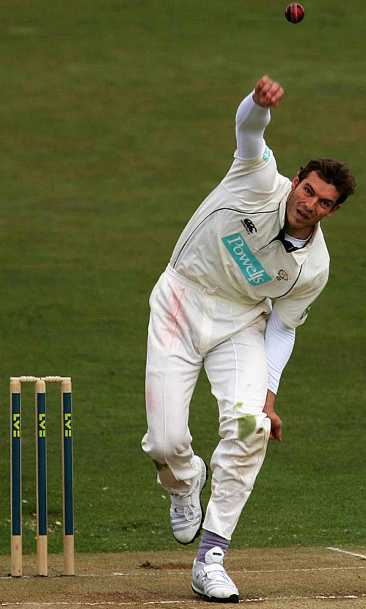 Chris Tremlett lets another delivery fly, Yorkshire v Hampshire, County Championship, April 24, 2007