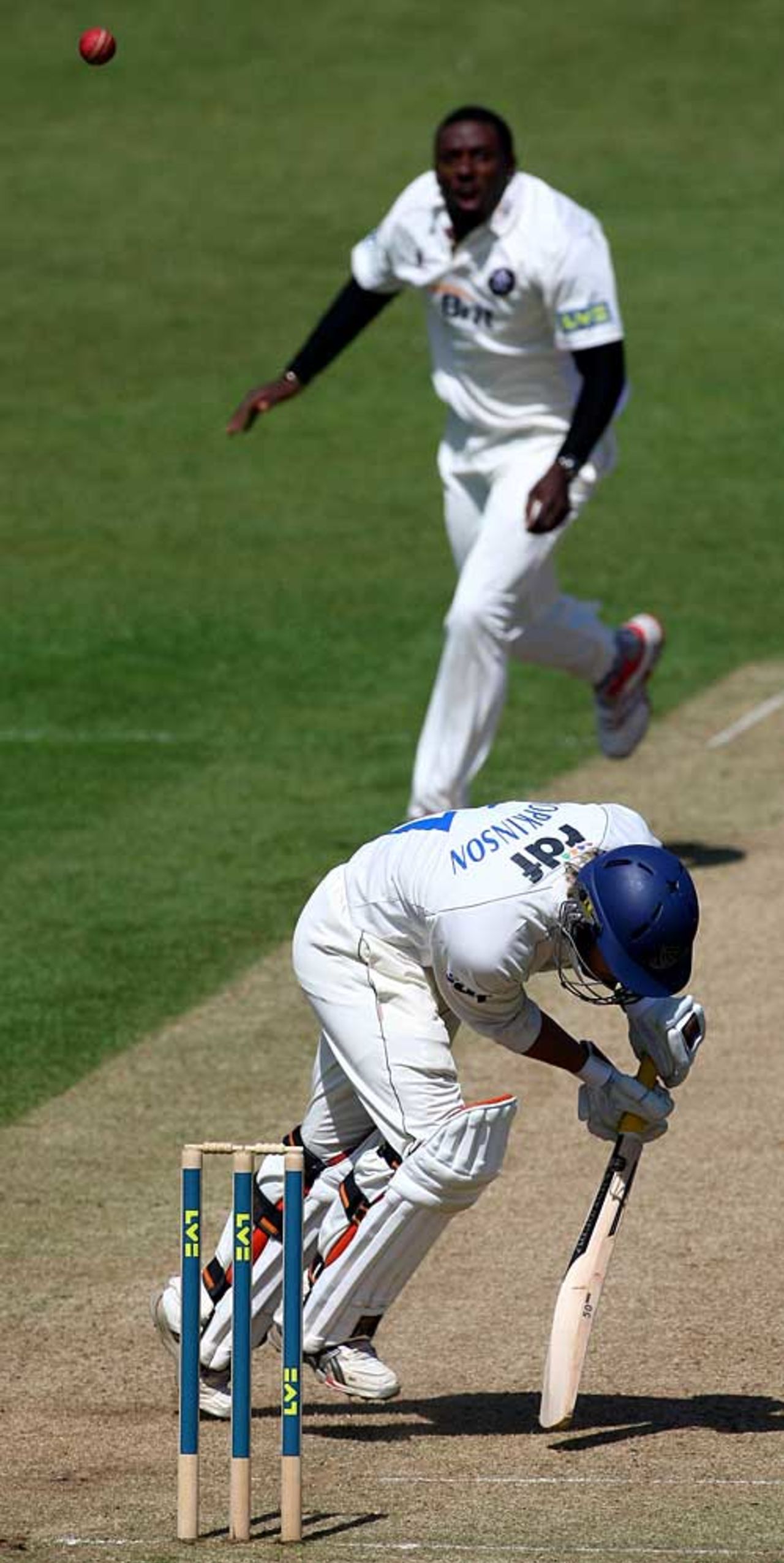 Carl Hopkinson does well to dig out a yorker from Pedro Collins, Sussex v Surrey, County Championship, Hove, May 1, 2008