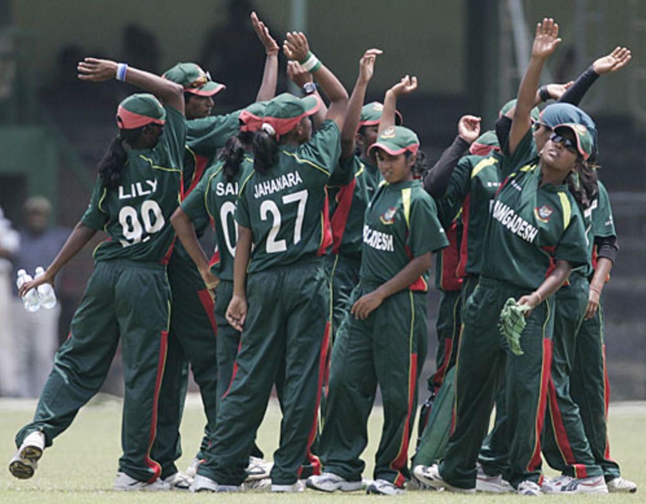 Bangladesh celebrate an Indian wicket, Bangladesh v India, Asia Cup, Kurunegala, May 2, 2008