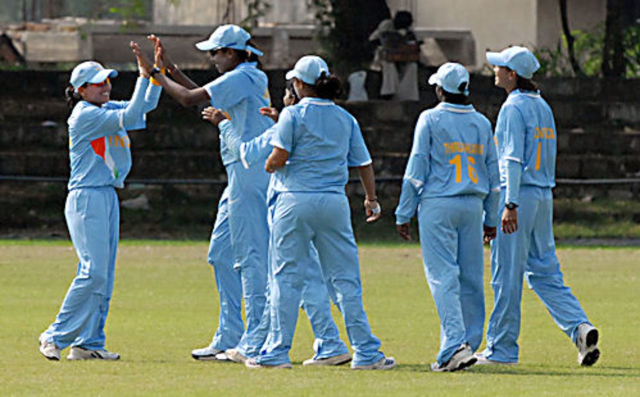 Jhulan Goswami took 4 for 18, Bangladesh v India, Kurunegala, Women's Asia Cup, May 2, 2008
