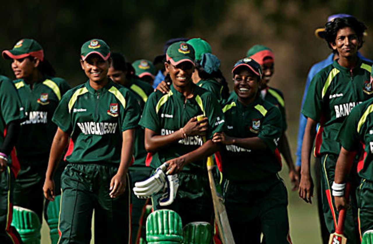 Salma Khatun leads her side off the ground after their win over Pakistan, Bangladesh v Pakistan, Kurunegala, Women's Asia Cup, May 3, 2008