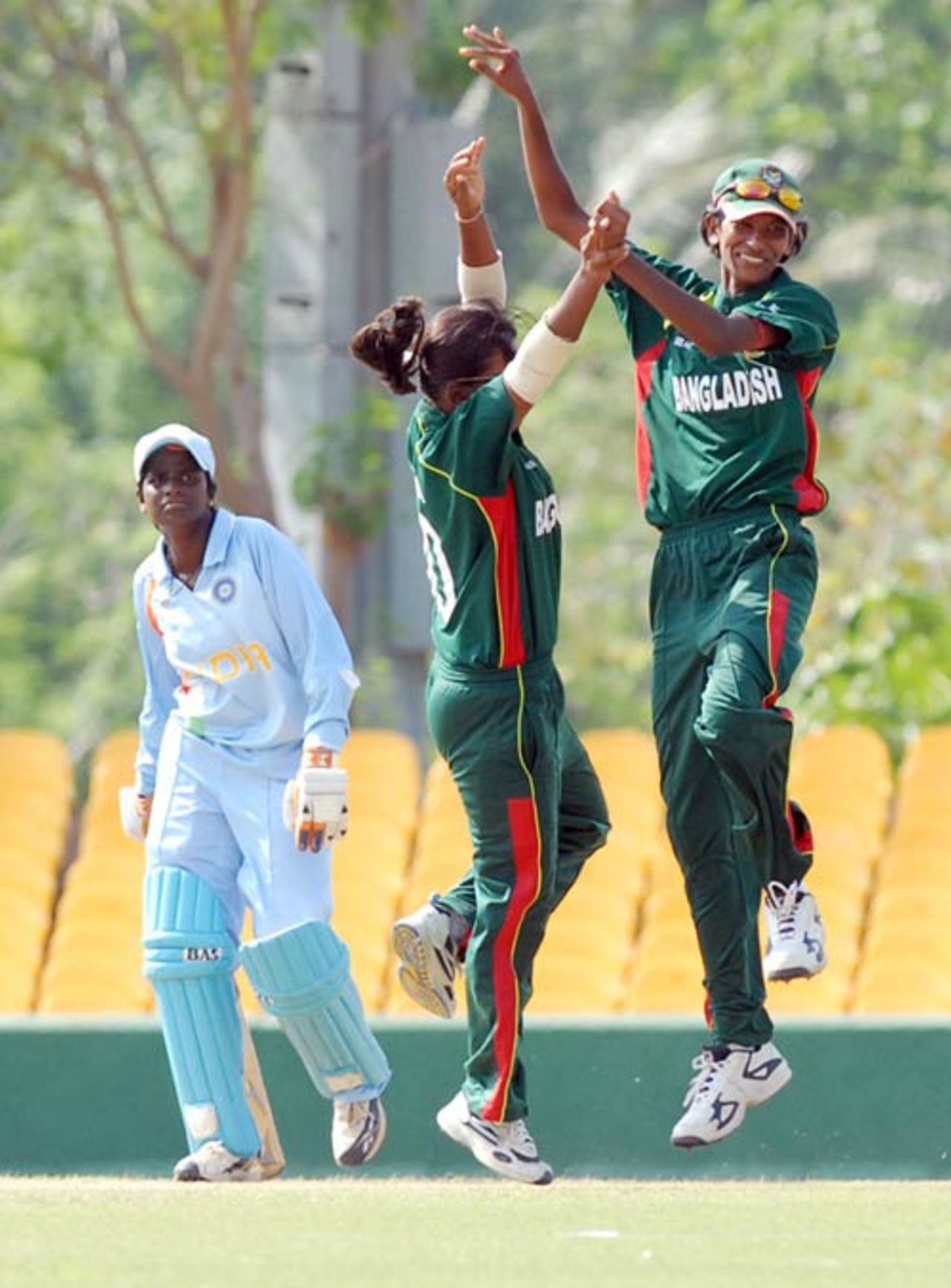 Bangladesh struck thrice in the field to rock India's top order, Bangladesh Women v India Women, Women's Asia Cup, Dambulla, May 6, 2008