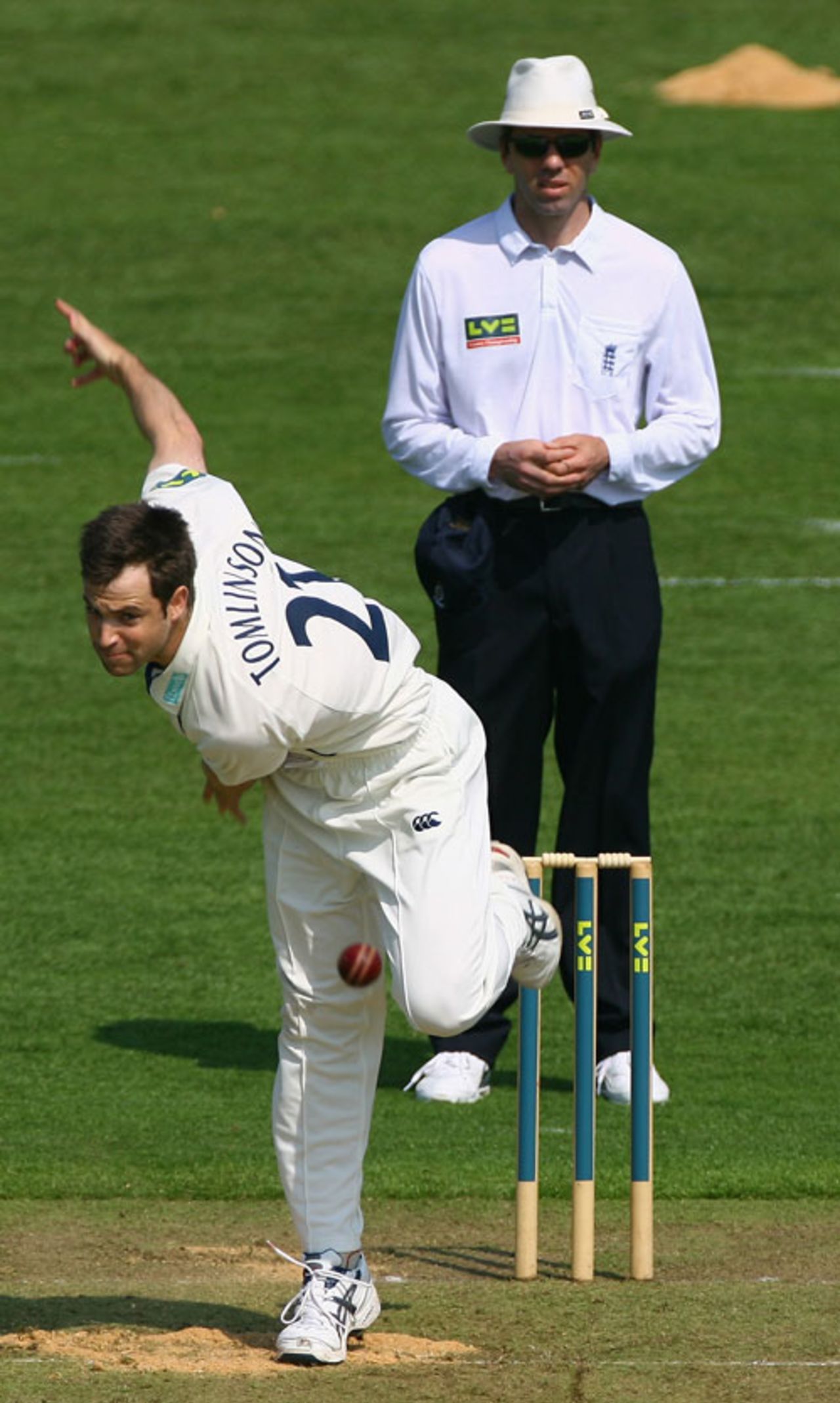 James Tomlinson sends down a delivery, Somerset v Hampshire, County Championship, Taunton, May 7, 2008