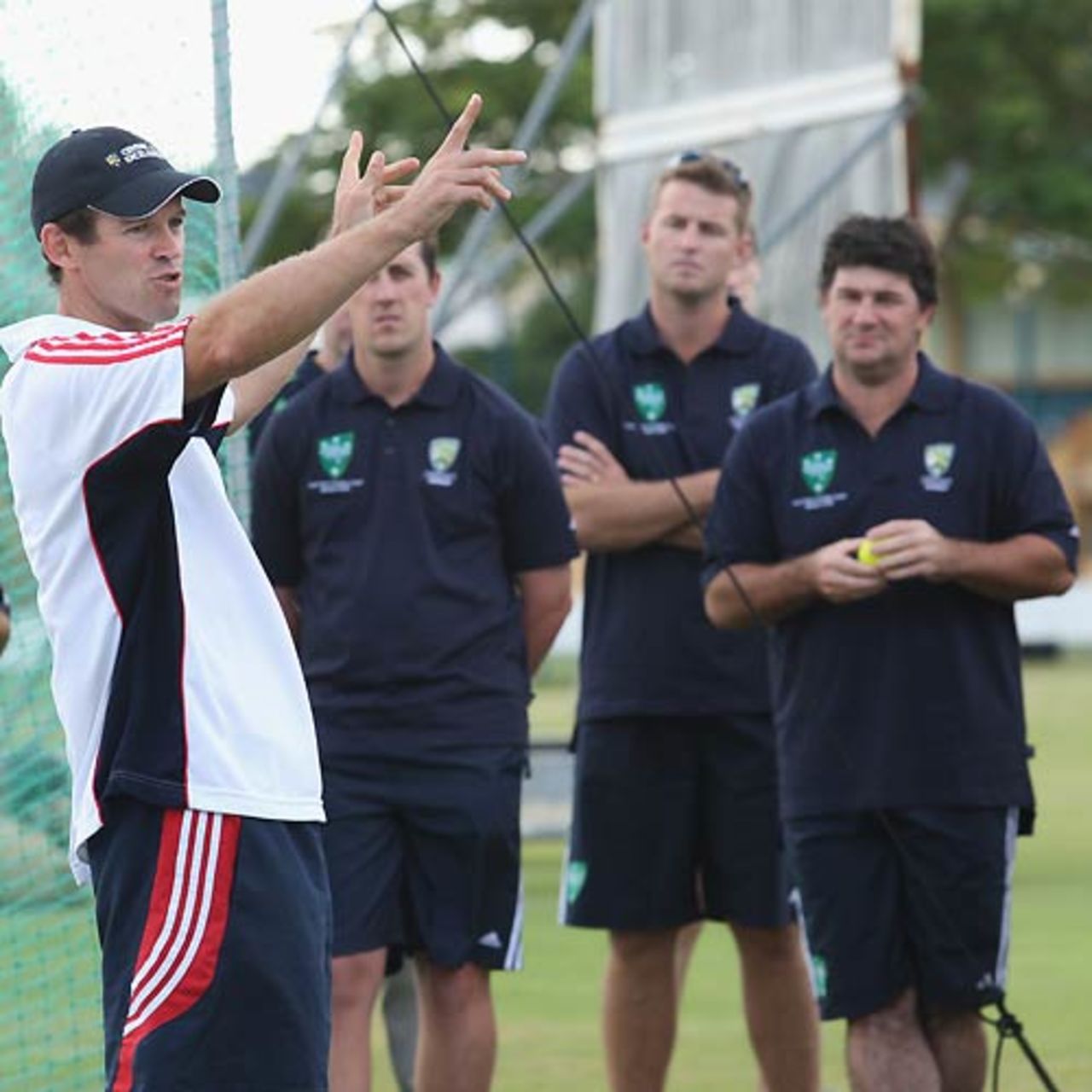 Dene Hills takes a group of coaches through a session on batting at Cricket Australias Level 3 course, May 5, 2008