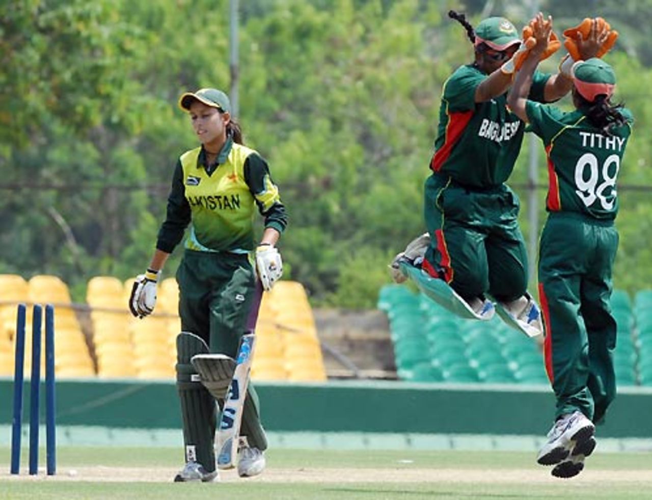 Nain Abidi is run out for 5, Bangladesh Women v Pakistan Women, Women's Asia Cup, Dambulla, May 8, 2008