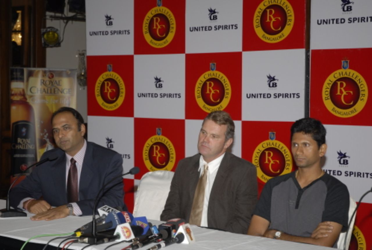Charu Sharma, Martin Crowe, and Venkatesh Prasad at a function organised by the Bangalore Royal Challengers, Bangalore, March 18, 2008 