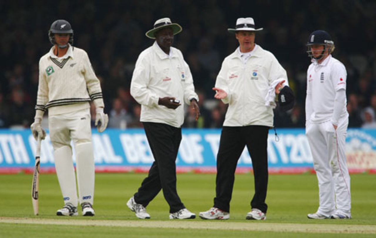 The umpires offer the light to New Zealand during the second session, England v New Zealand, 1st Test, Lord's, 2nd day, May 16, 2008