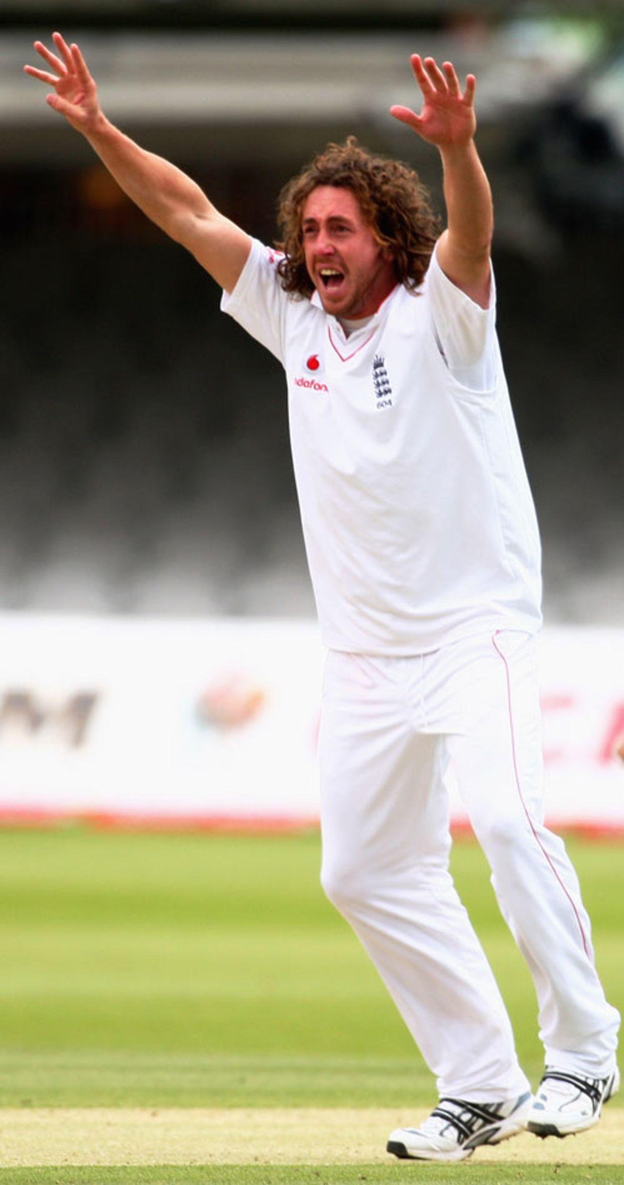 Ryan Sidebottom celebrates trapping James Marshall lbw, England v New Zealand, 1st Test, Lord's, May 19, 2008