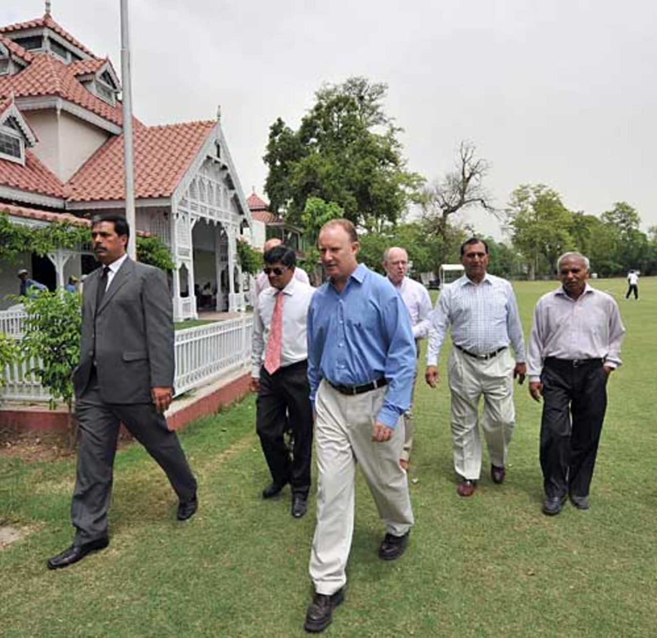 Campbell Jamieson (centre) leads the ICC inspection team, Bagh-e-Jinnah, Lahore, May 20, 2008