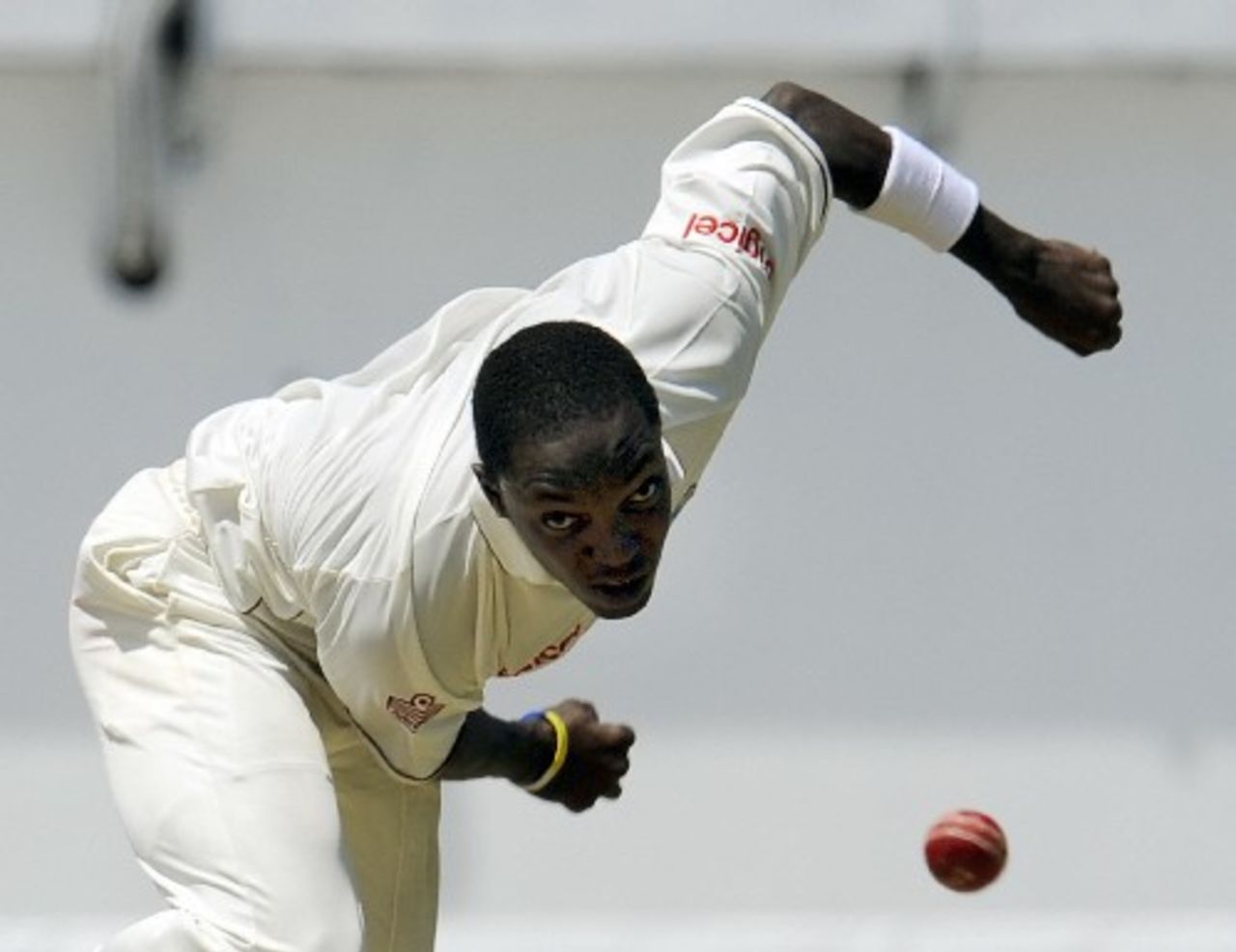 Fidel Edwards sends down a delivery, West Indies v Australia, 1st Test, Jamaica, May 22, 2008