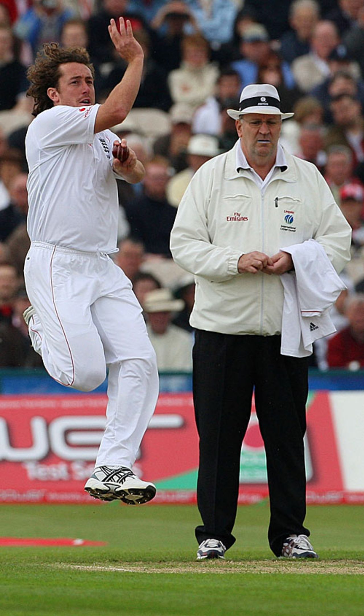 Ryan Sidebottom flies into bowl past Darrell Hair, England v New Zealand, 2nd Test, Old Trafford, May 23, 2008