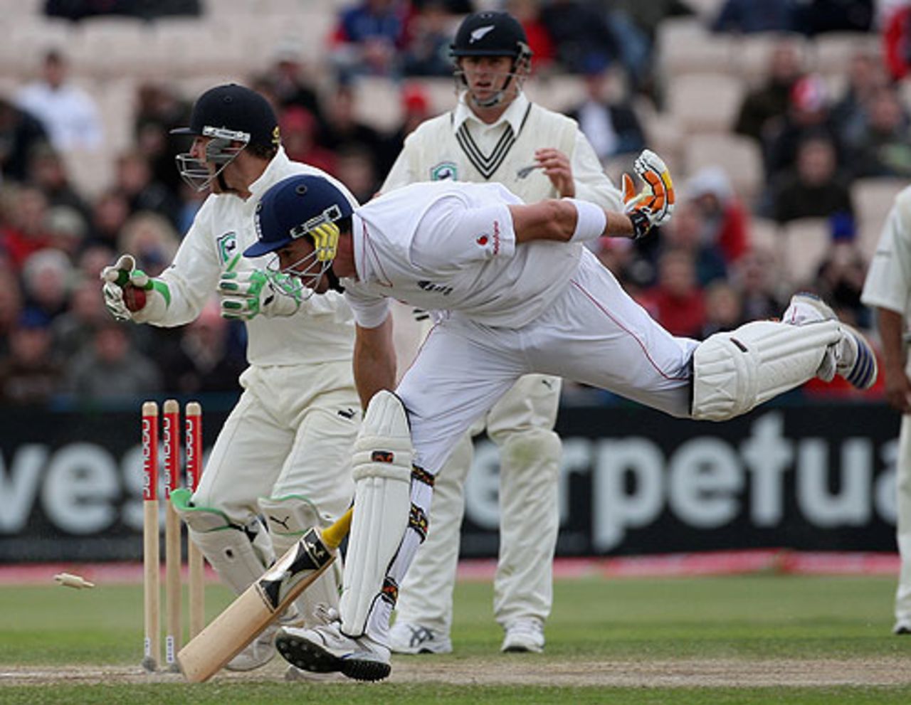 Kevin Pietersen turns for a second run and is beaten by Iain O'Brien's throw from fine leg, England v New Zealand, 2nd Test, Old Trafford, May 25, 2008