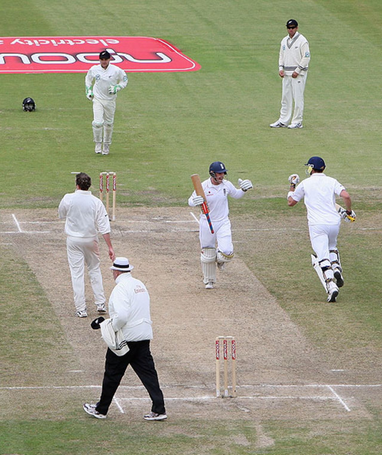 Andrew Strauss reaches his hundred, as Kevin Pietersen joins the celebration, England v New Zealand, 2nd Test, Old Trafford, May 25, 2008