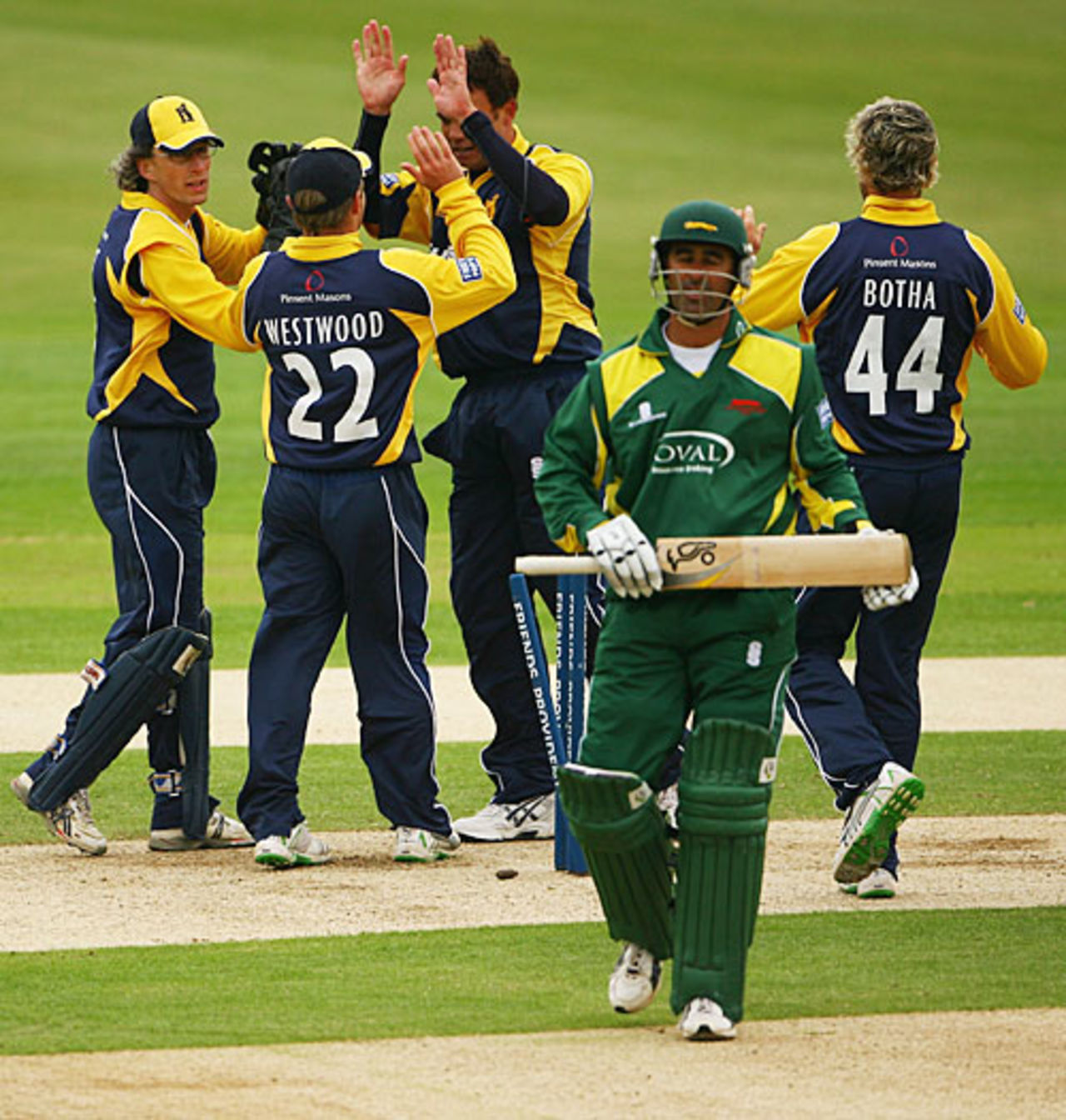 Neil Carter is congratulated after bowling HD Ackerman,  Leicestershire v Warwickshire, Oakham School, May 26, 2008