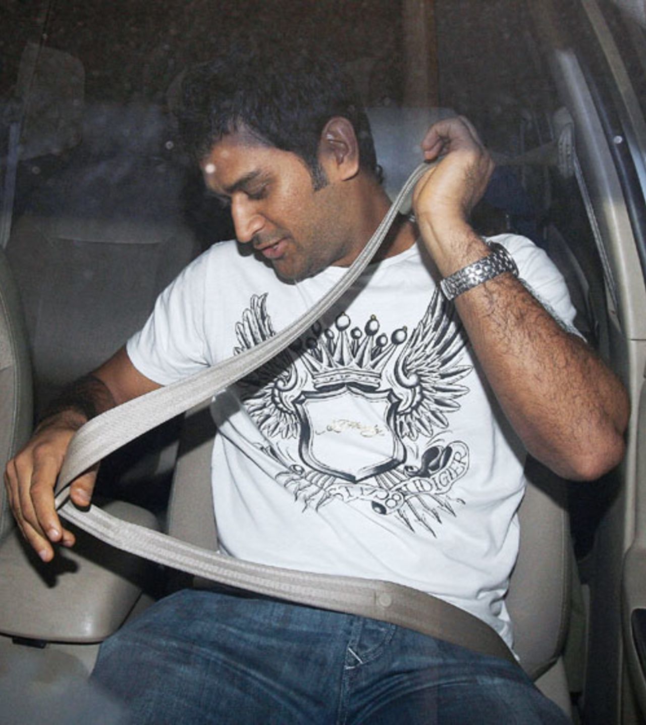 Mahendra Singh Dhoni leaves a selection meeting, Mumbai, May 30, 2008