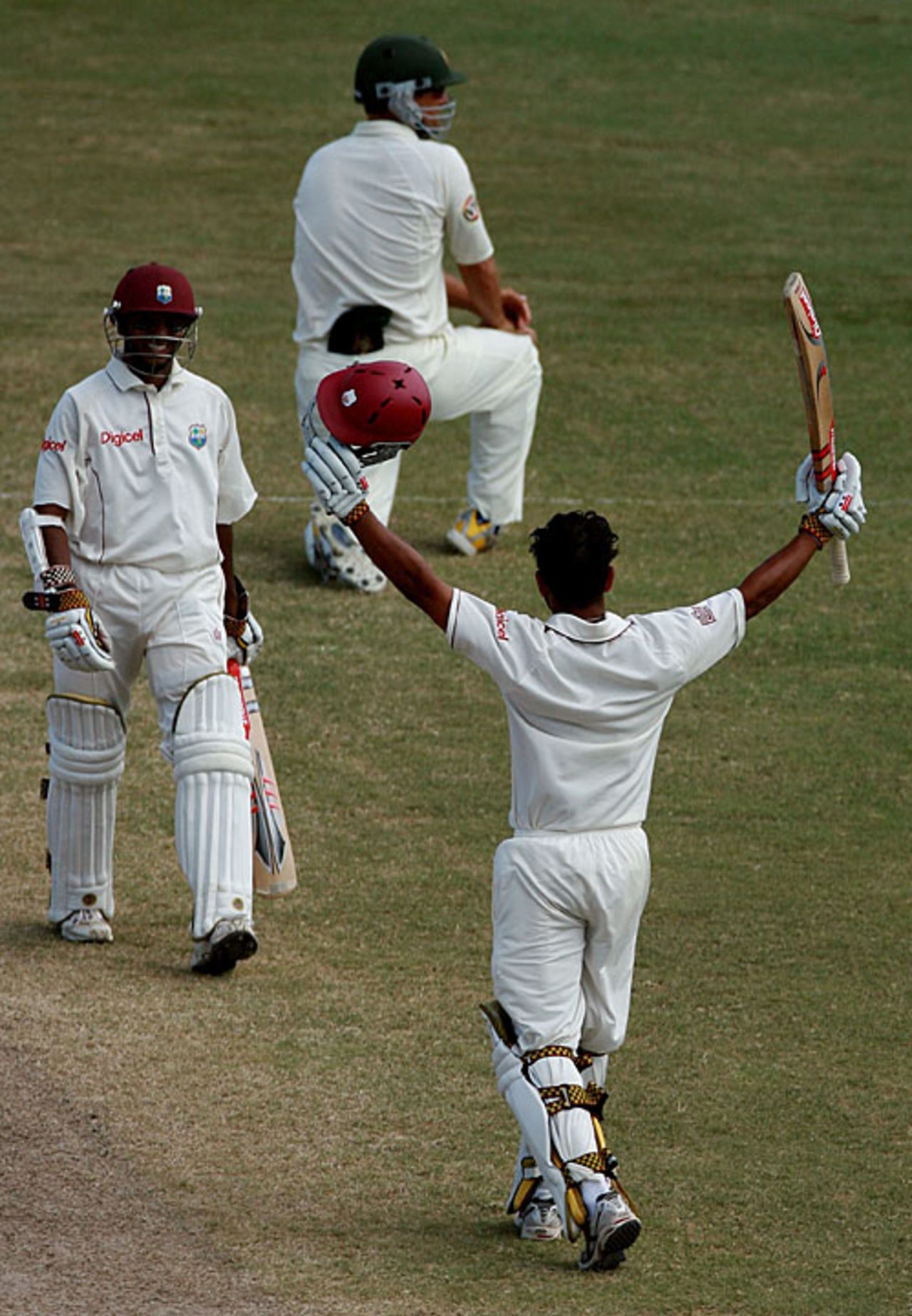 Ramnaresh Sarwan and Shivnarine Chanderpaul added 143 together, West Indies v Australia, 2nd Test, Antigua, June 3, 2008