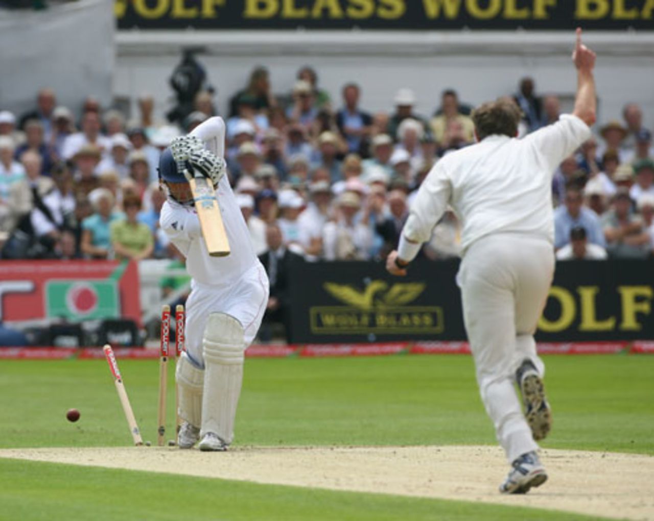 Michael Vaughan loses his off stump to Iain O'Brien, England v New Zealand, 3rd Test, Trent Bridge, June 5, 2008