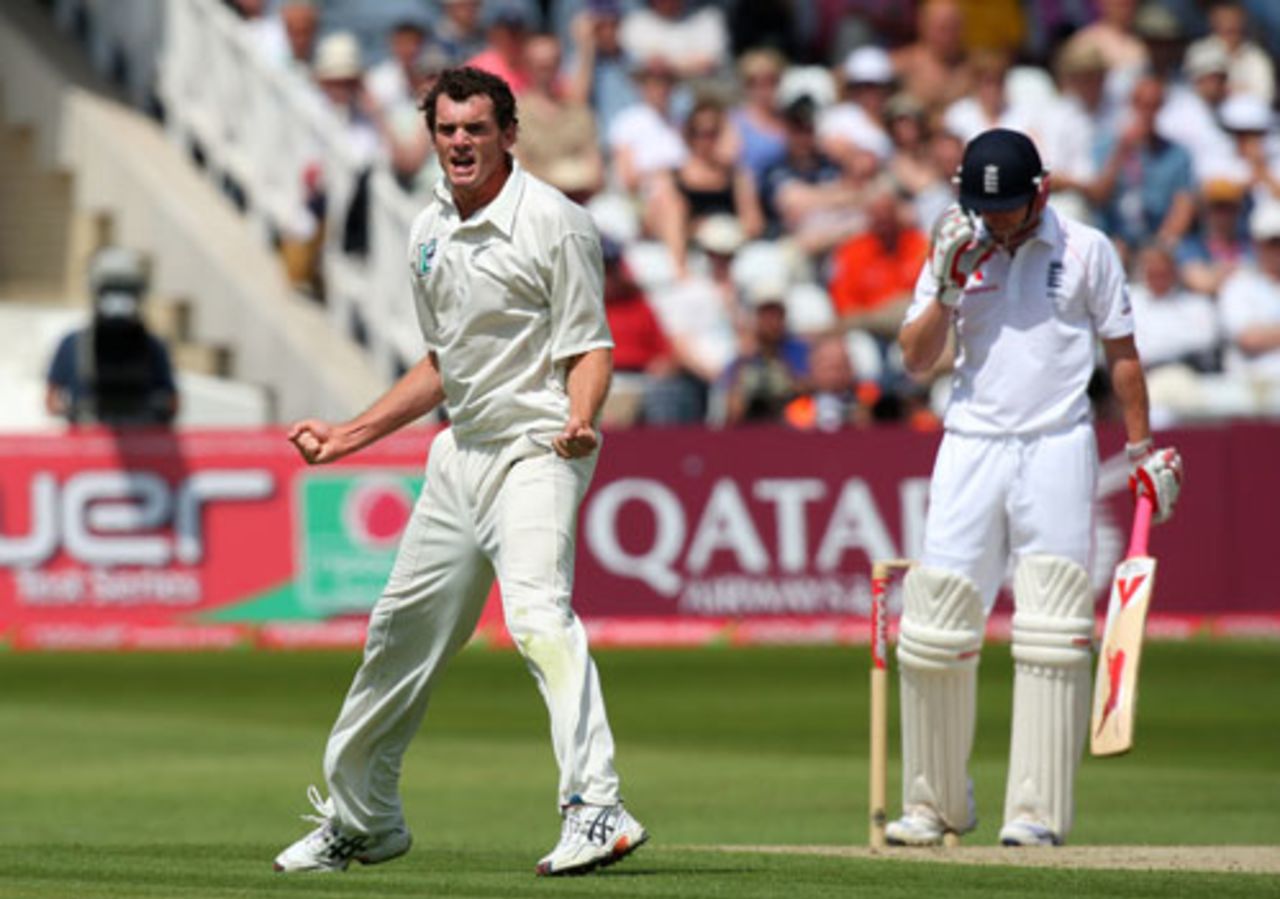 Kyle Mills celebrates the wicket of Paul Collingwood, England v New Zealand, 3rd Test, Trent Bridge, June 5, 2008