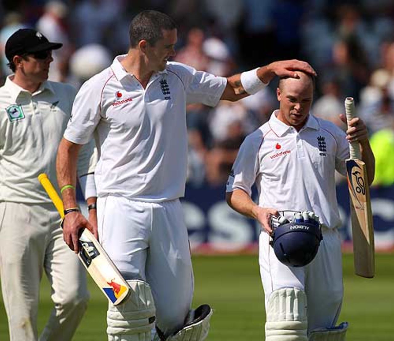Kevin Pietersen and Tim Ambrose head into tea, England v New Zealand, 3rd Test, Trent Bridge, June 5, 2008