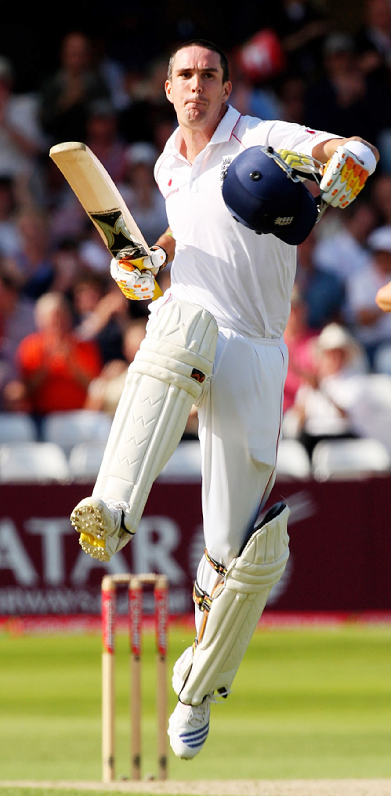 Kevin Pietersen celebrates his century, England v New Zealand, 3rd Test, Trent Bridge, June 5, 2008