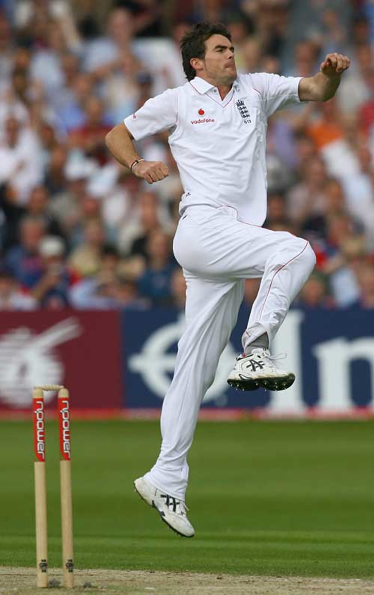 James Anderson starts in style by bowling Aaron Redmond, England v New Zealand, 3rd Test, Trent Bridge, June 6, 2008