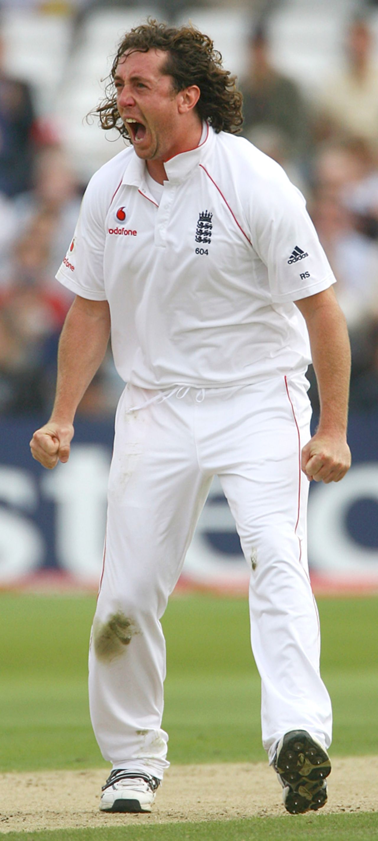 Ryan Sidebottom roars his delight after removing Jamie How, England v New Zealand, 3rd Test, Trent Bridge, June 7, 2008