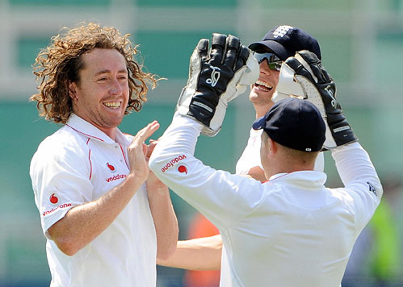 Ryan Sidebottom celebrates another five-wicket haul for England, England v New Zealand, 3rd Test, Trent Bridge, June 8, 2008