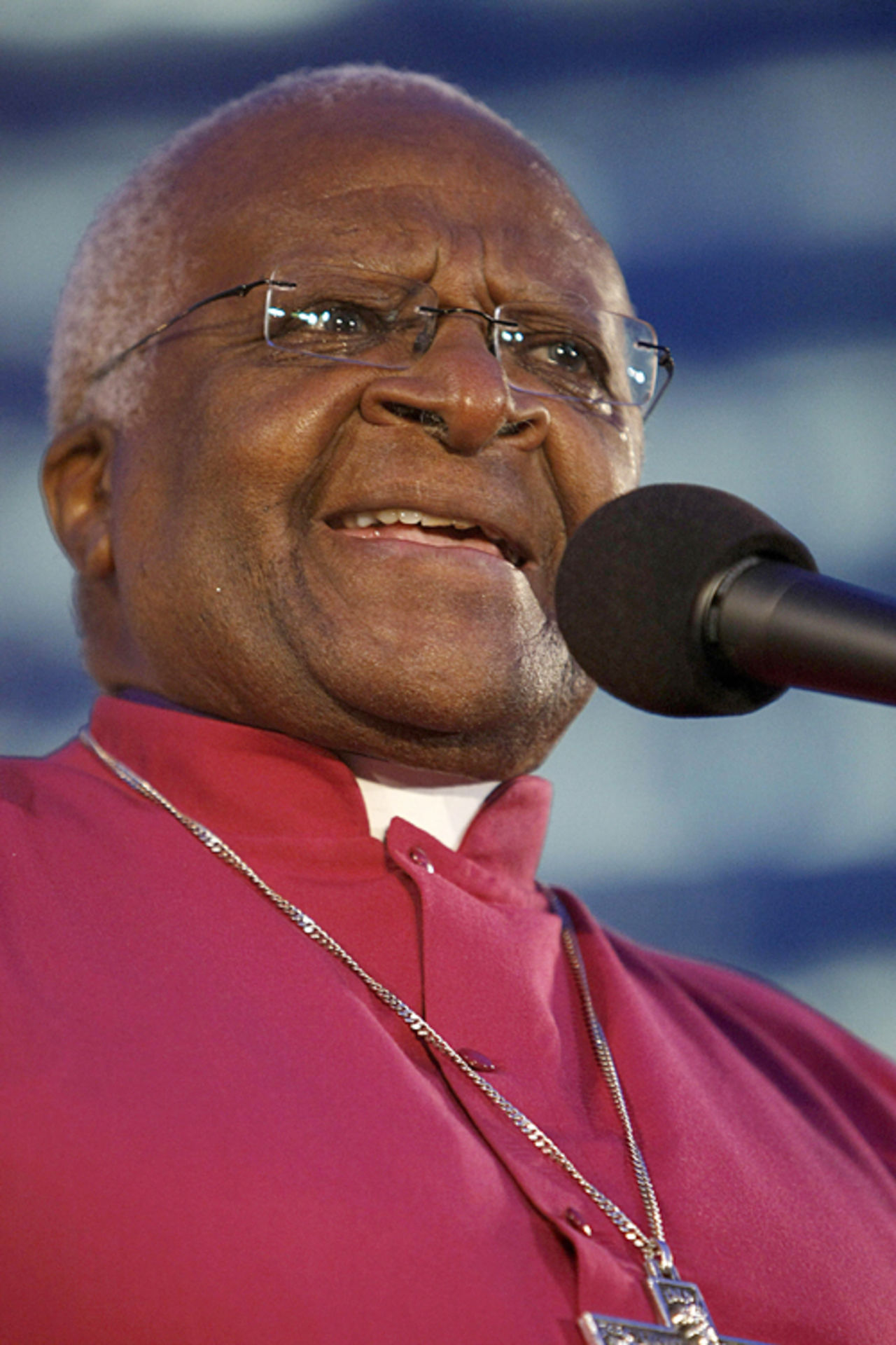 Desmond Tutu at a pro-Tibet rally, May 9, 2008