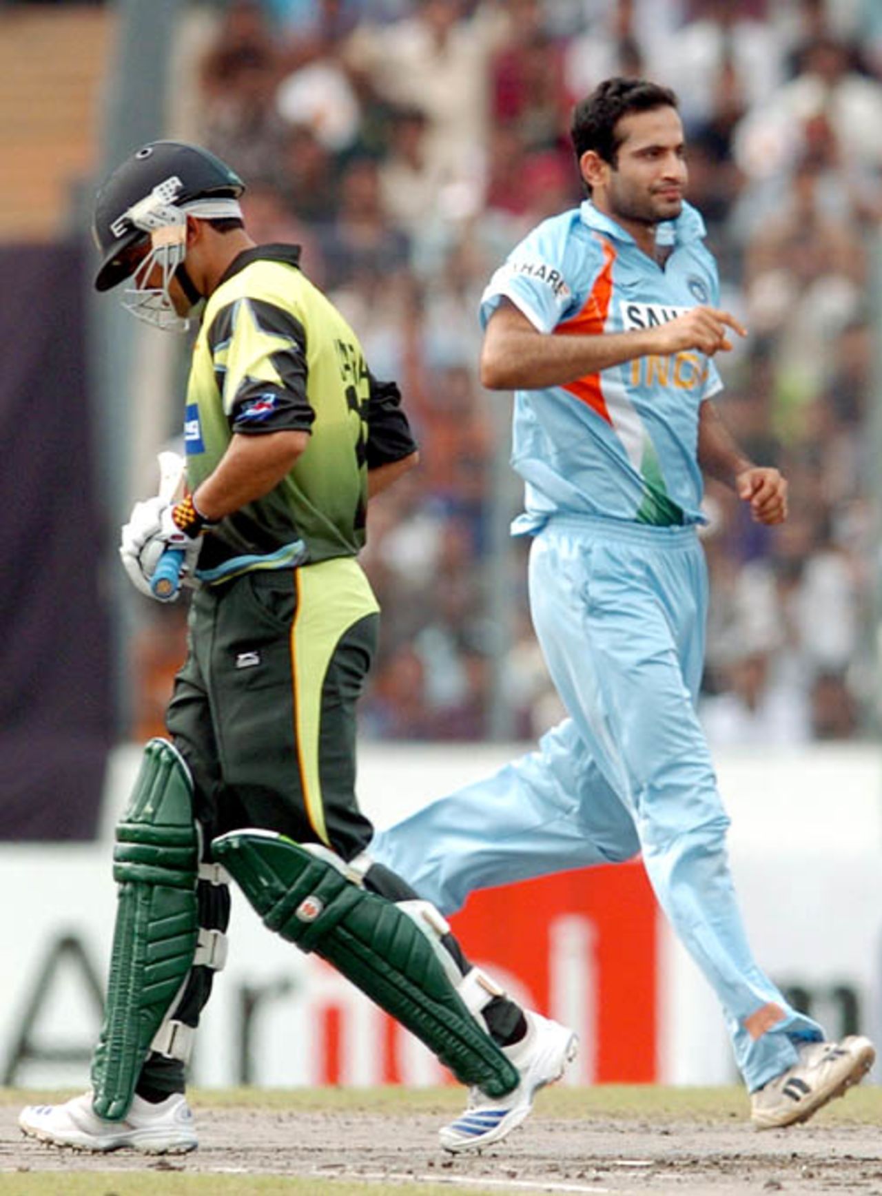 Irfan Pathan had Kamran Akmal caught behind, India v Pakistan, Kitply Cup final, Mirpur, June 14, 2008