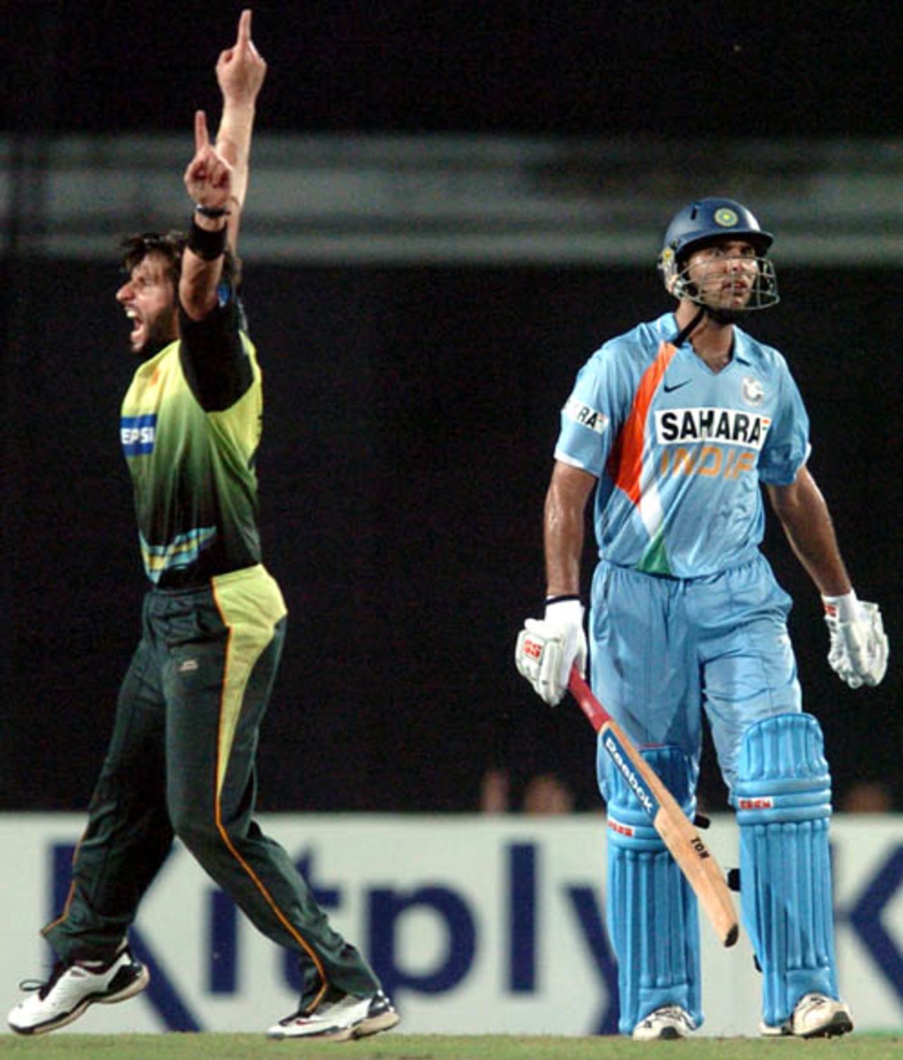 Shahid Afridi is pumped up after dismissing Yuvraj Singh, India v Pakistan, Kitply Cup final, Mirpur, June 14, 2008