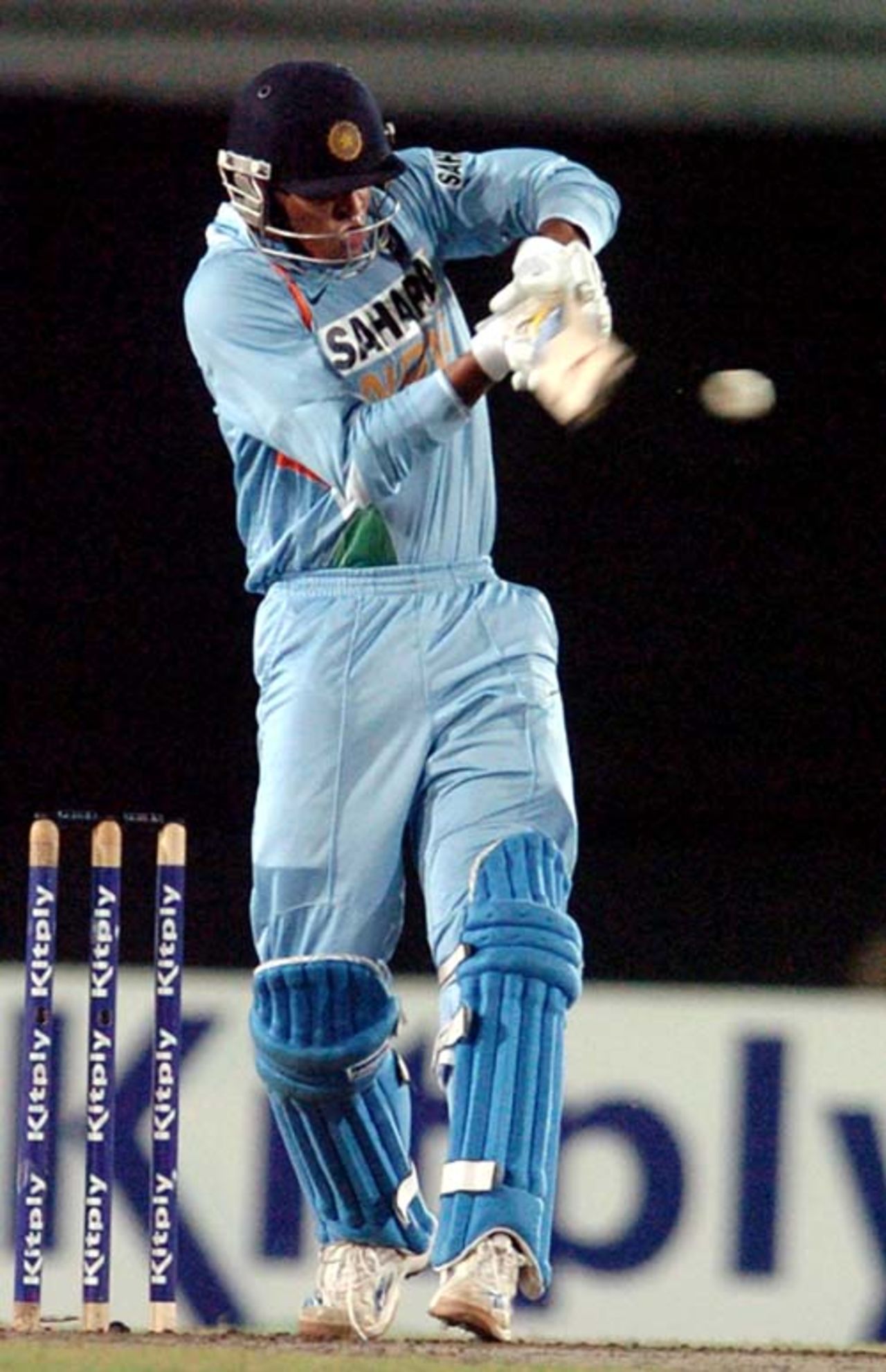 Yusuf Pathan attempts the pull shot, India v Pakistan, Kitply Cup final, Mirpur, June 14, 2008