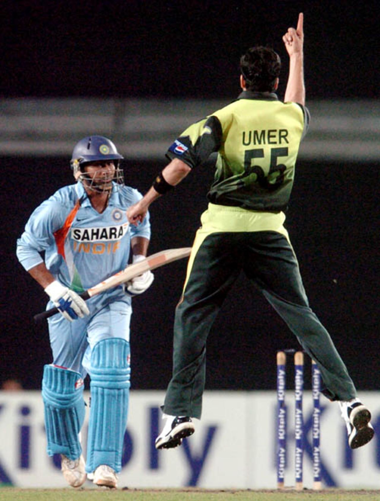 Umar Gul nailed Praveen Kumar, India v Pakistan, Kitply Cup final, Mirpur, June 14, 2008