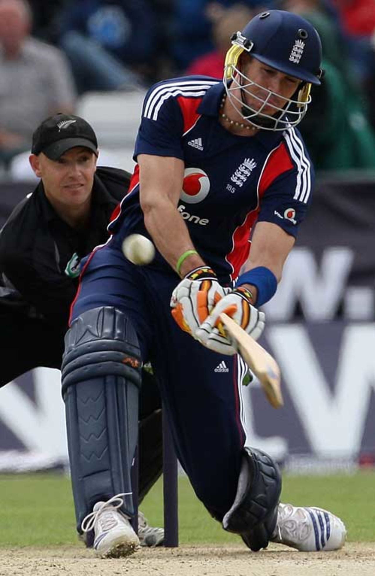 Kevin Pietersen switches to a left hander to launch a huge six, England v New Zealand, 1st ODI, Chester-le-Street, June 15, 2008