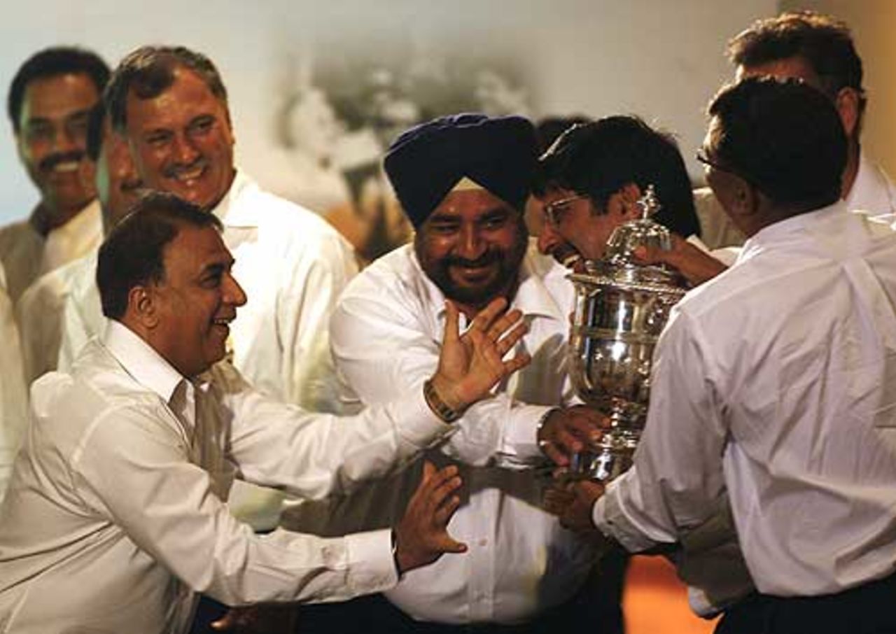 Sunil Gavaskar, Kris Srikkanth and others mess about at a felicitation ceremony hosted by the BCCI, New Delhi, June 22, 2008