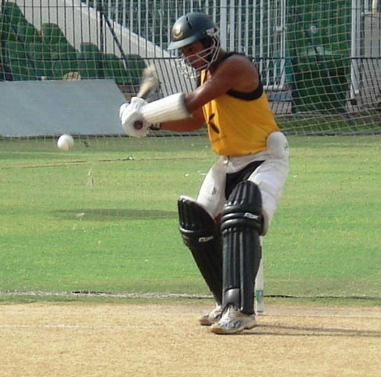 Mohammad Ashraful gets ready to play a cut shot, Lahore, June 23, 2008
