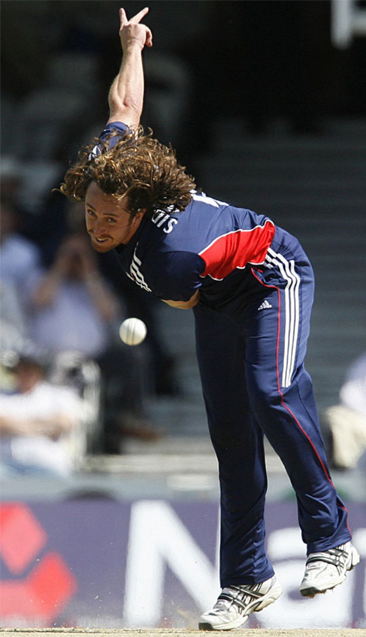 Ryan Sidebottom removed the dangerous pairing of Brendon McCullum and Ross Taylor early, England v New Zealand, 4th ODI, The Oval, June 25, 2008