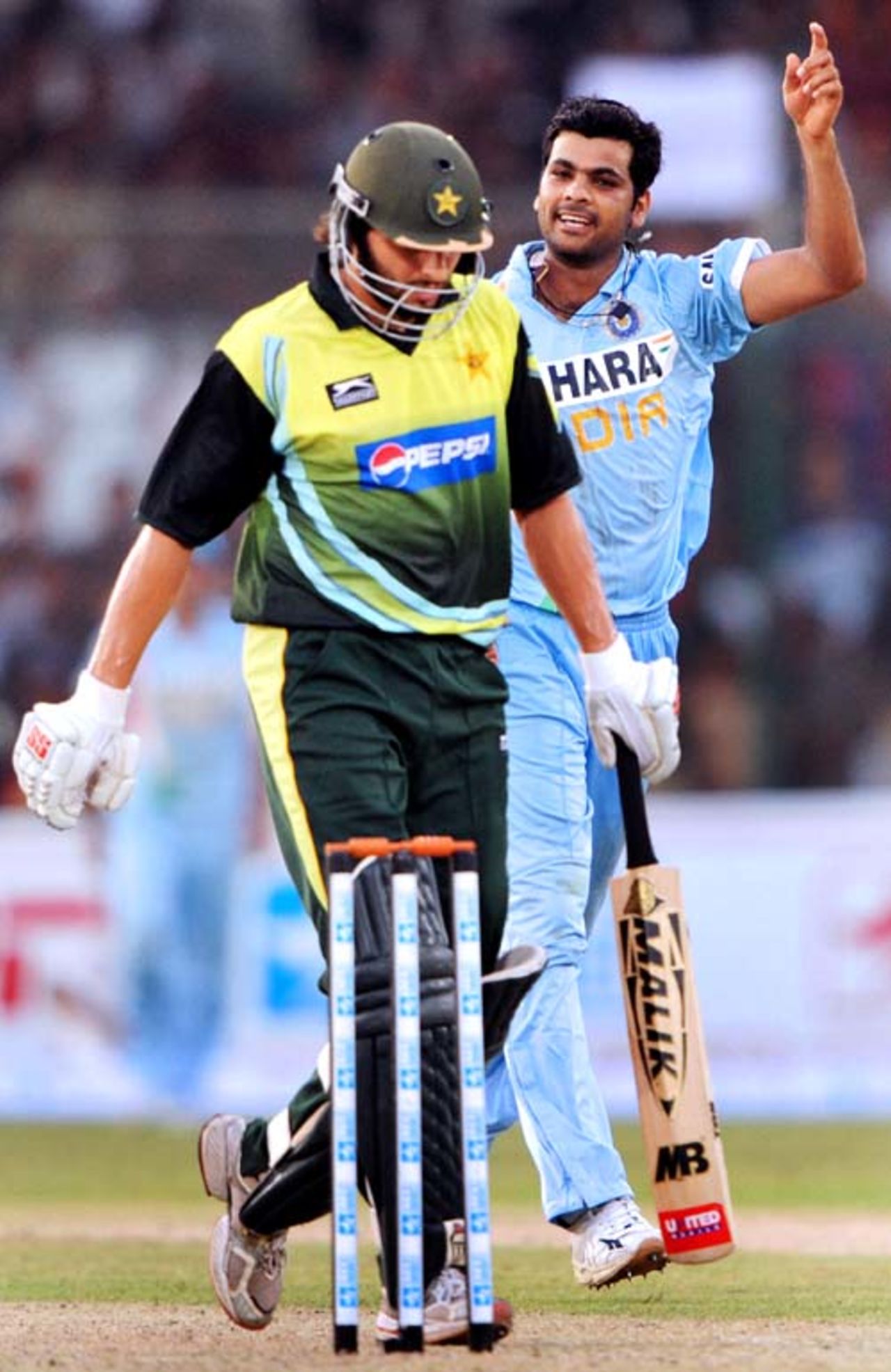 RP Singh had Shahid Afridi caught behind, Pakistan v India, Group B, Asia Cup, Karachi, June 26, 2008