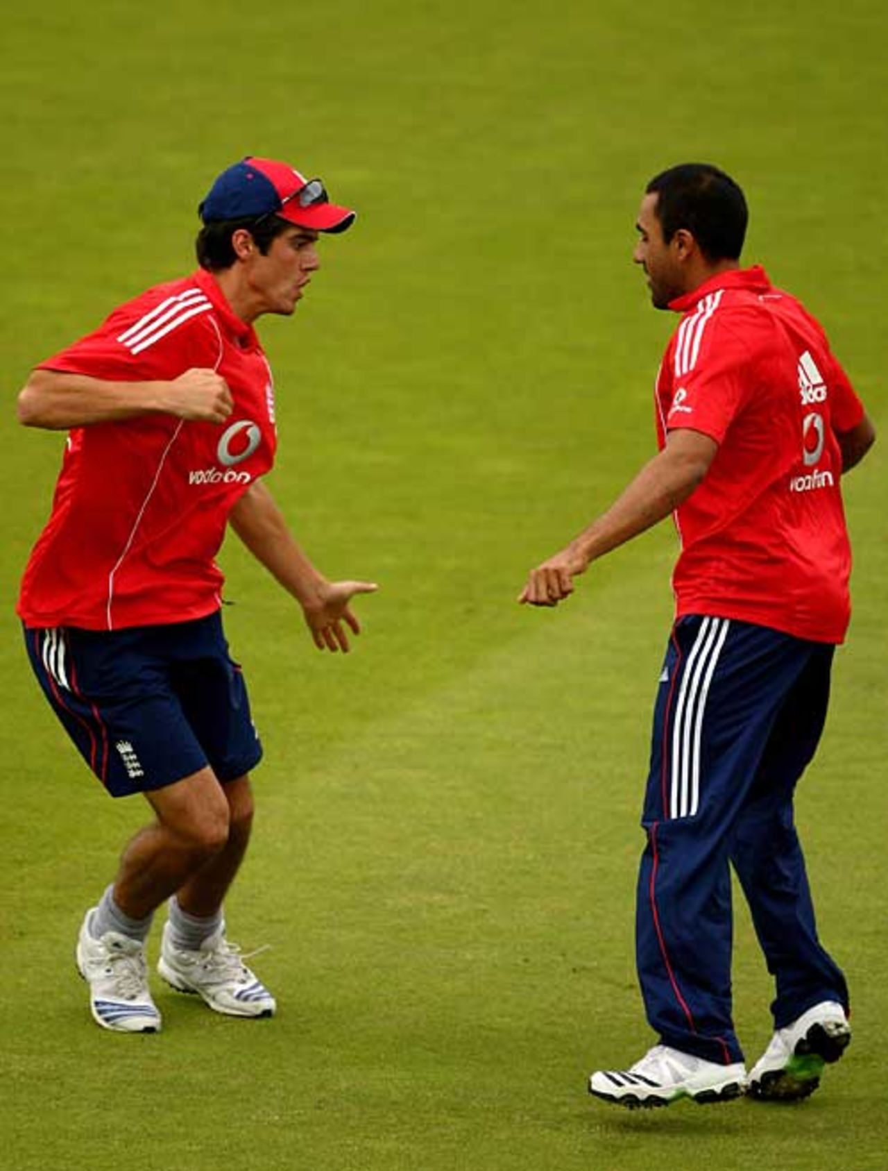 Alastair Cook and Ravi Bopara team-up during training, England v New Zealand, 5th ODI, Lord's, June 27, 2008